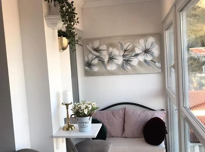 Summer Fantasy Apartment